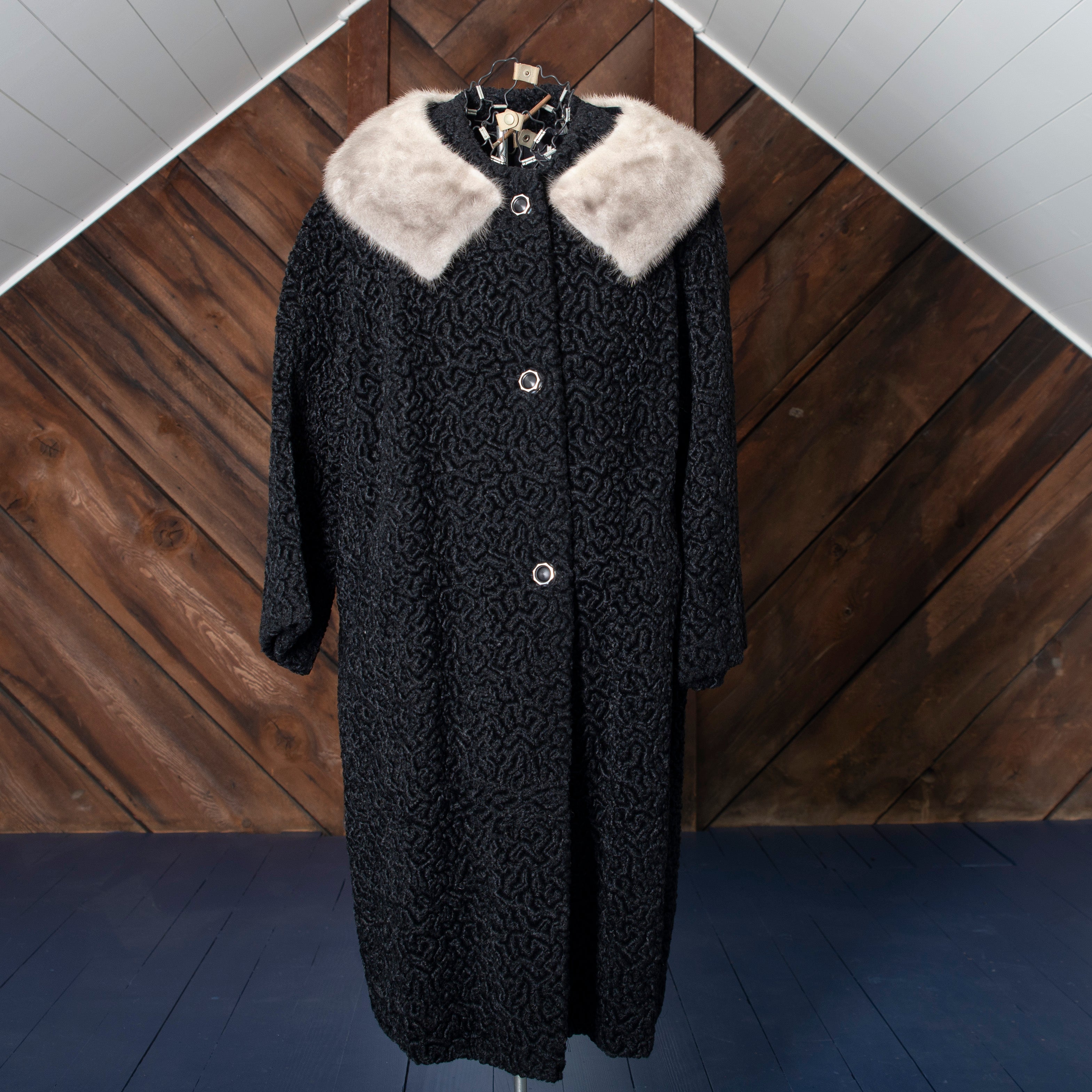 1960s Vintage Lambs Wool Coat – DressCodeRedux