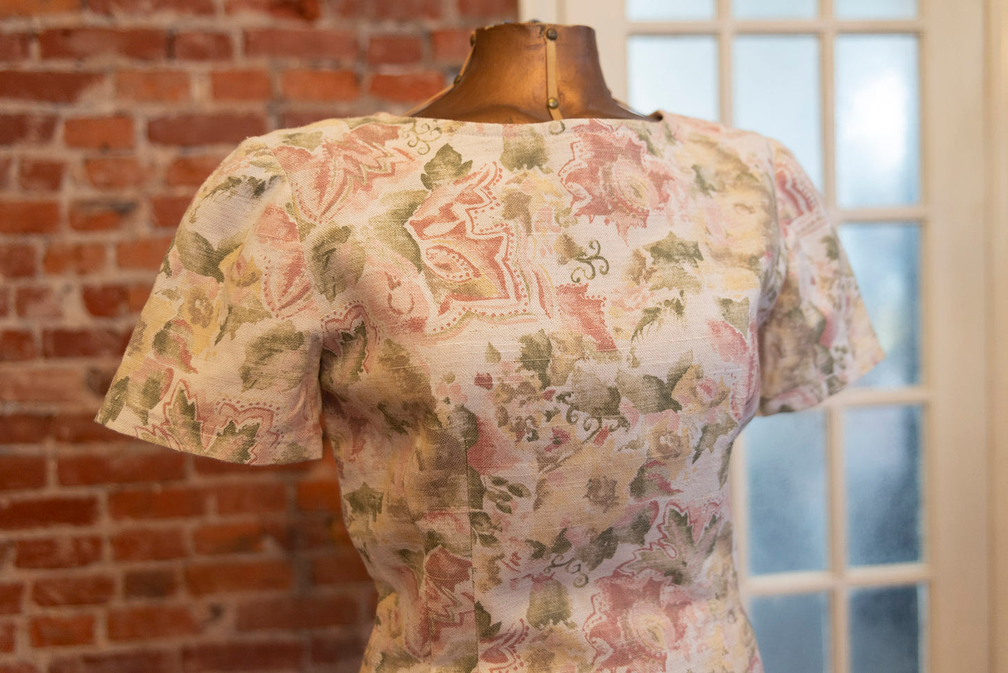 1980s Vintage Pastel Floral Linen Pencil Dress