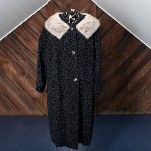 1960s Vintage Lambs Wool Coat