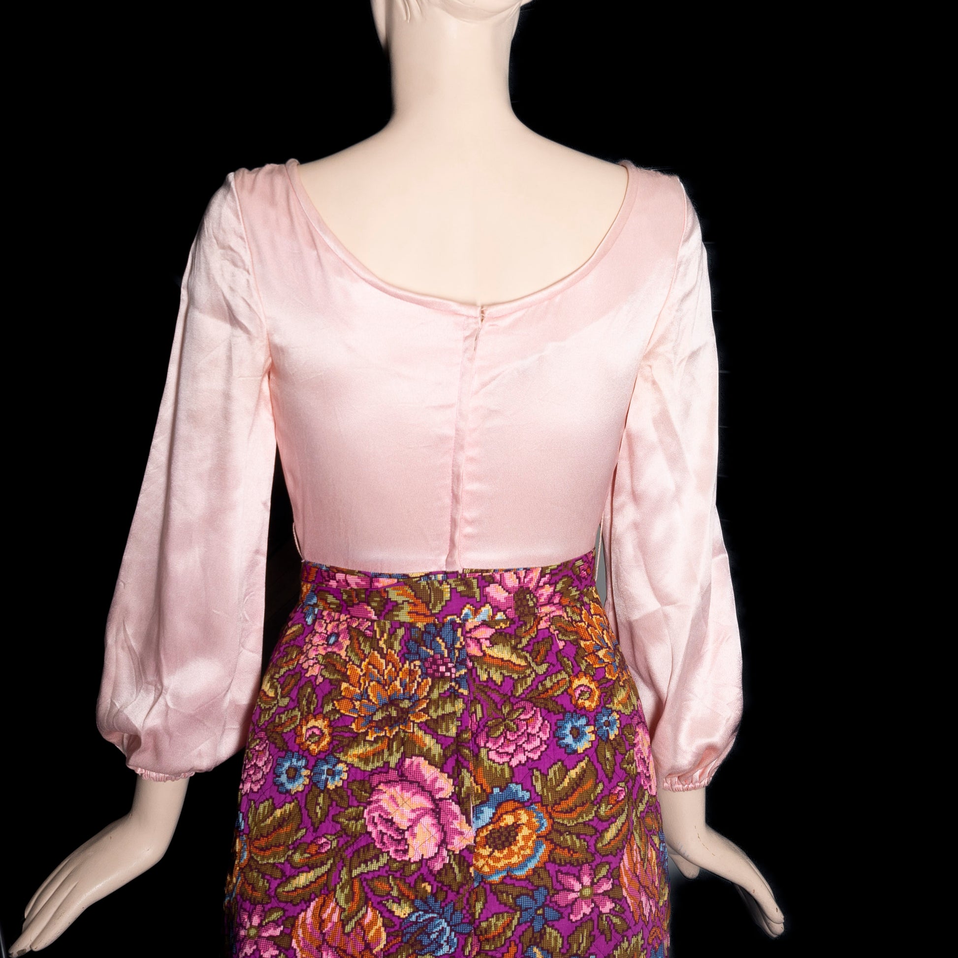 70's maxi dress pink cowl neck witchcore 1970s Vintage Pink Quilted Dress – DressCodeRedux