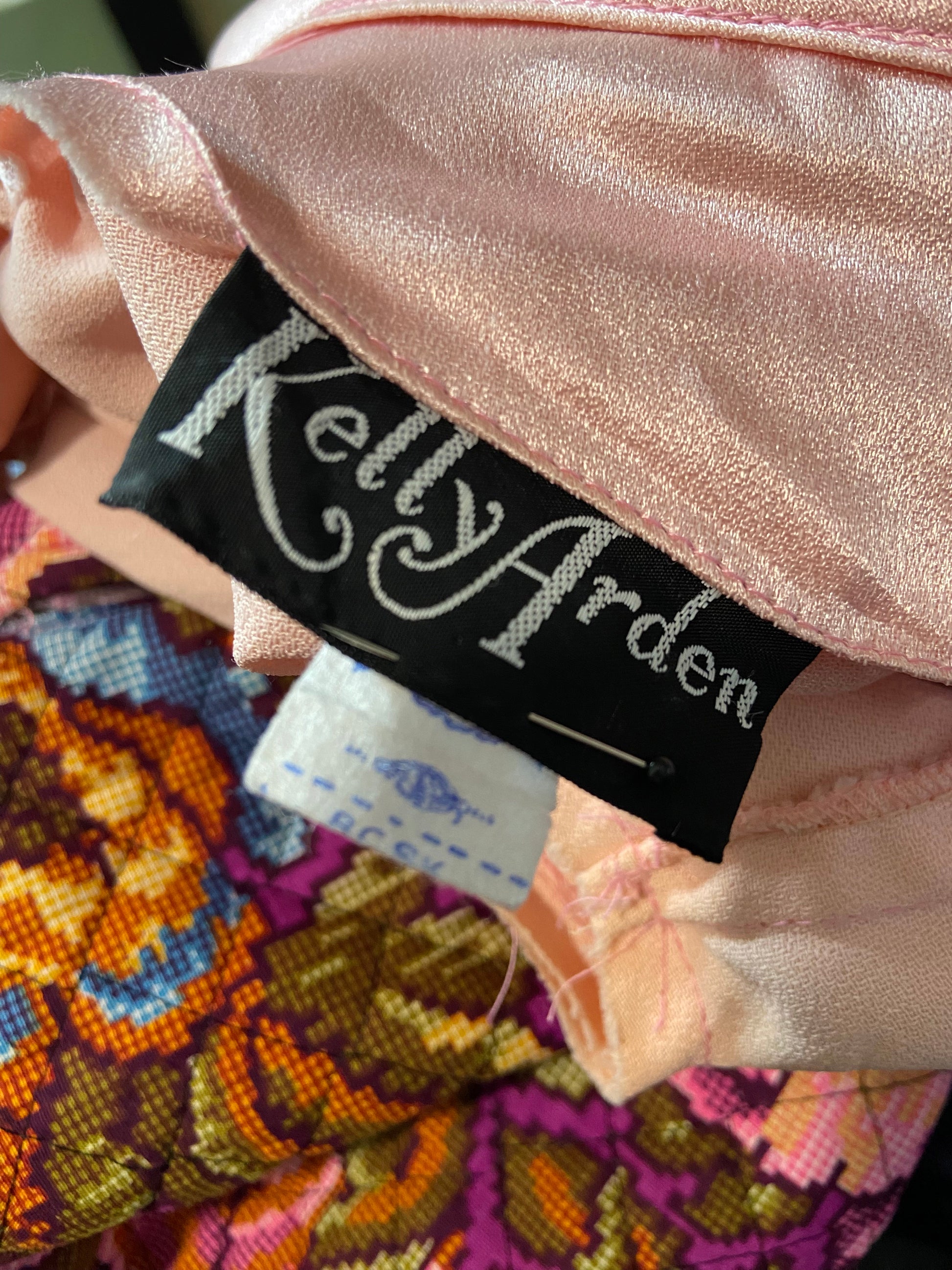 70's maxi dress pink cowl neck witchcore 1970s Vintage Pink Quilted Dress – DressCodeRedux